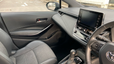 Toyota Corolla 2.0 VVT-i Hybrid Design 5dr CVT Hybrid Estate